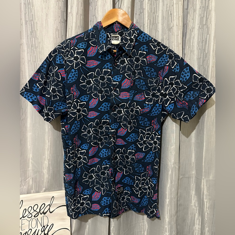 BEAUTIFUL GIANT | Men’s Floral Print Button Down Shirt